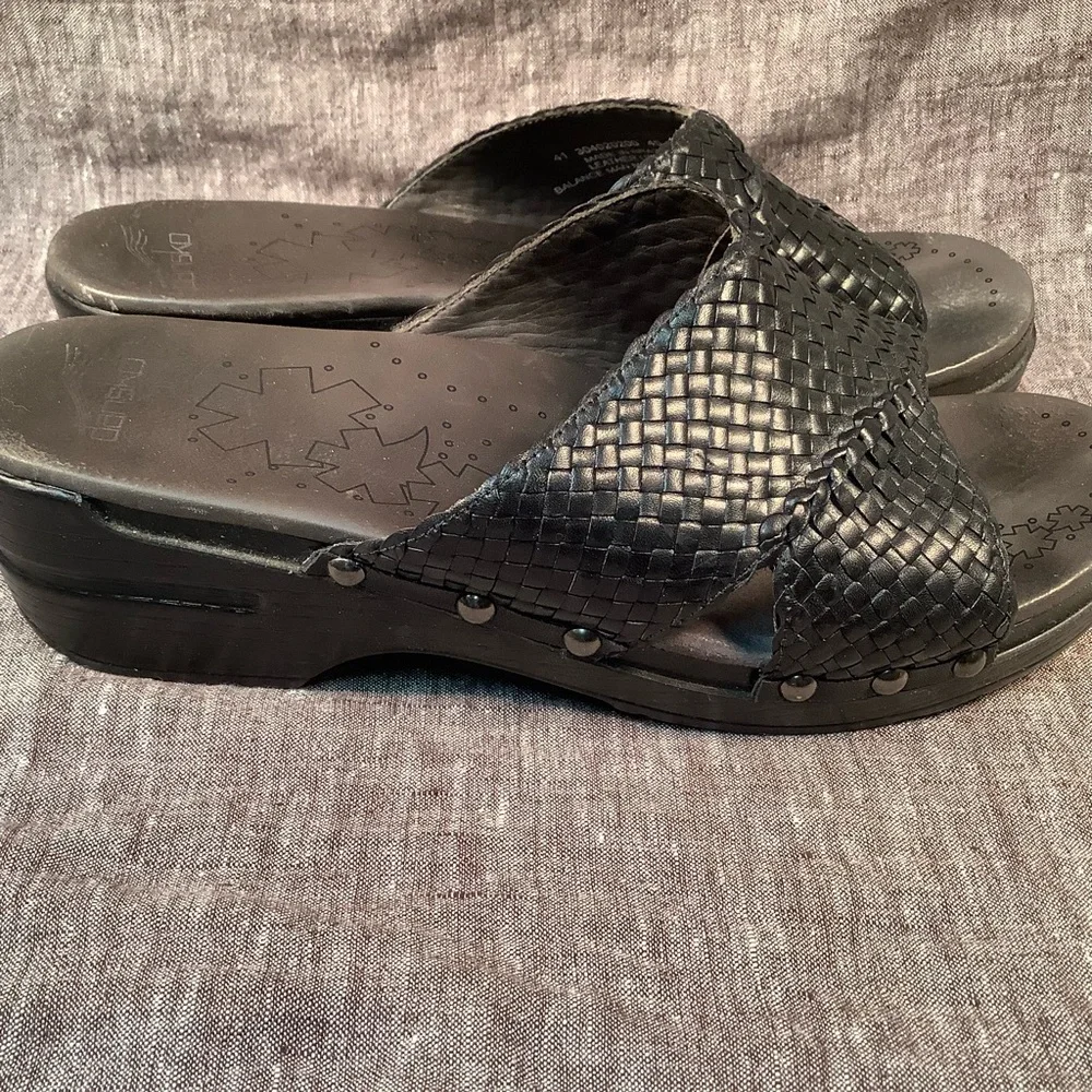 Dansko Black Woven Mules - Picture 2 of 4